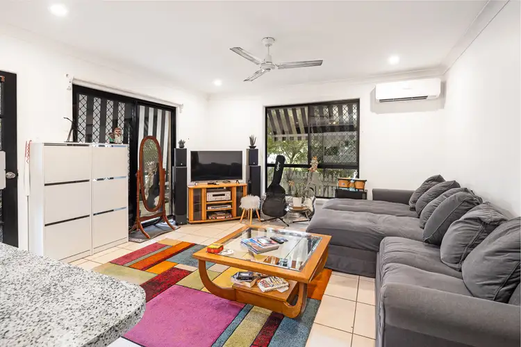2/10 Woodcock Street, Scarborough QLD 4020