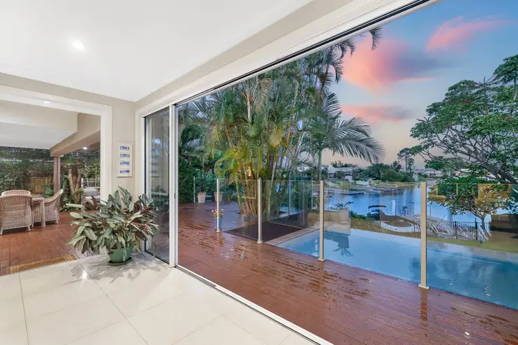 4 Reid Court, Carrara QLD 4211