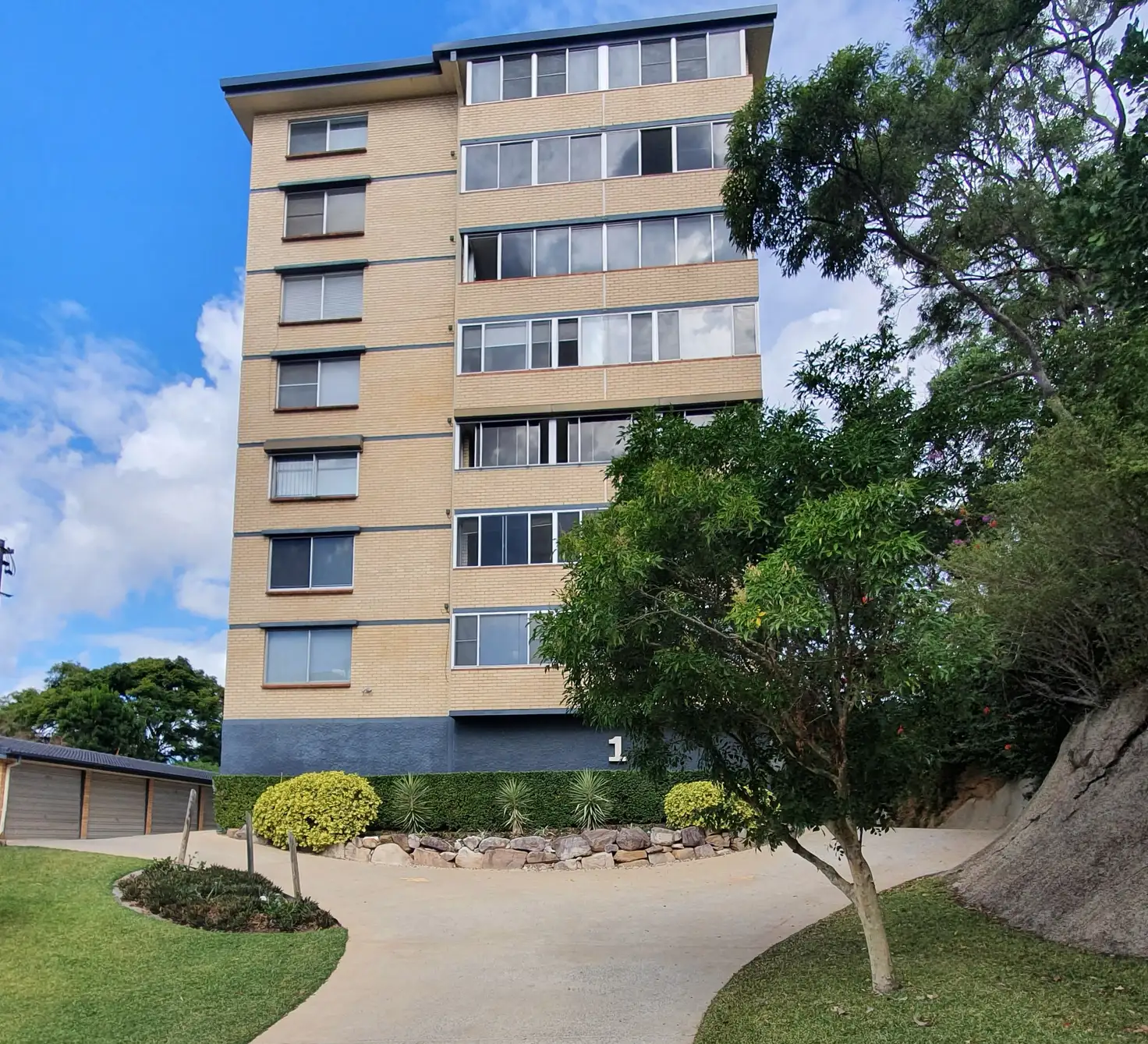 Main view of Homely unit listing, 2/1 Rossiter Parade, Hamilton QLD 4007