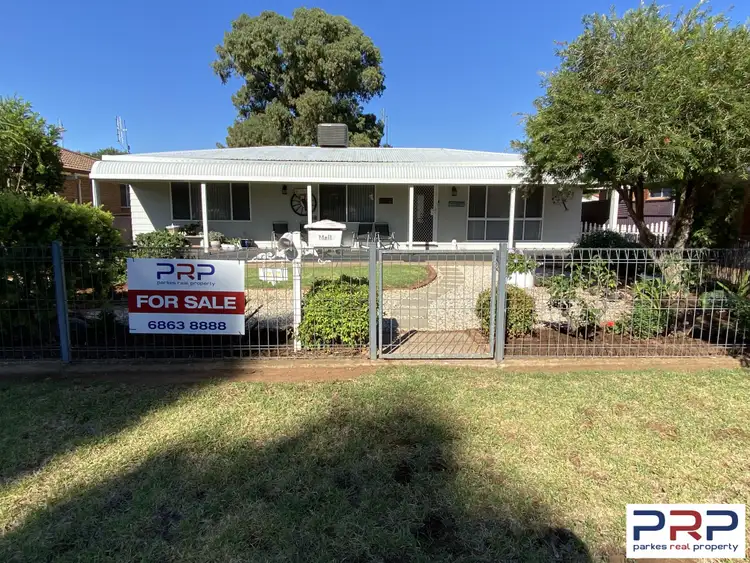27 Page Street, Parkes NSW 2870