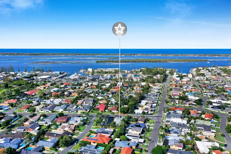 Sixth view of Homely house listing, 4 Hyacinth Avenue, Hollywell QLD 4216