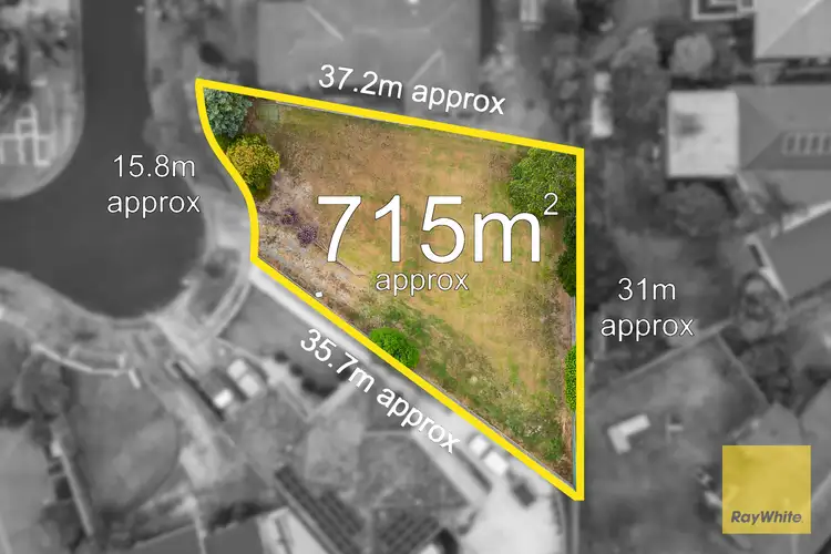 13 Woodlands Crescent