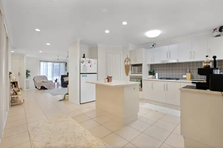 Third view of Homely house listing, 5 Lakeview Drive, Beaconsfield QLD 4740