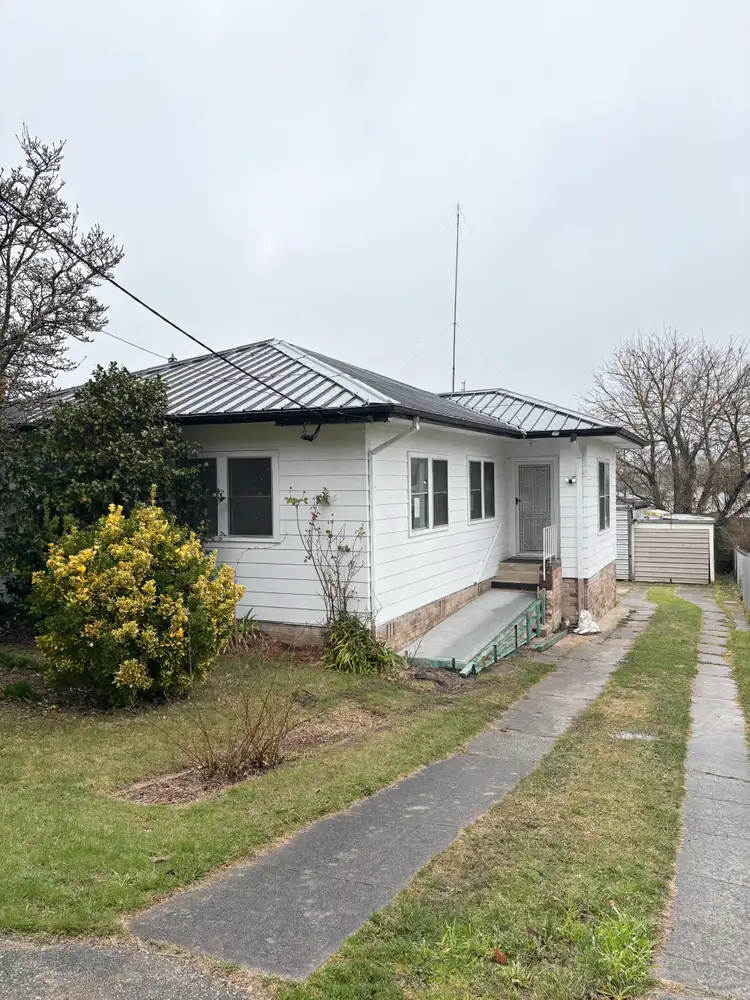 6 Andrew Street