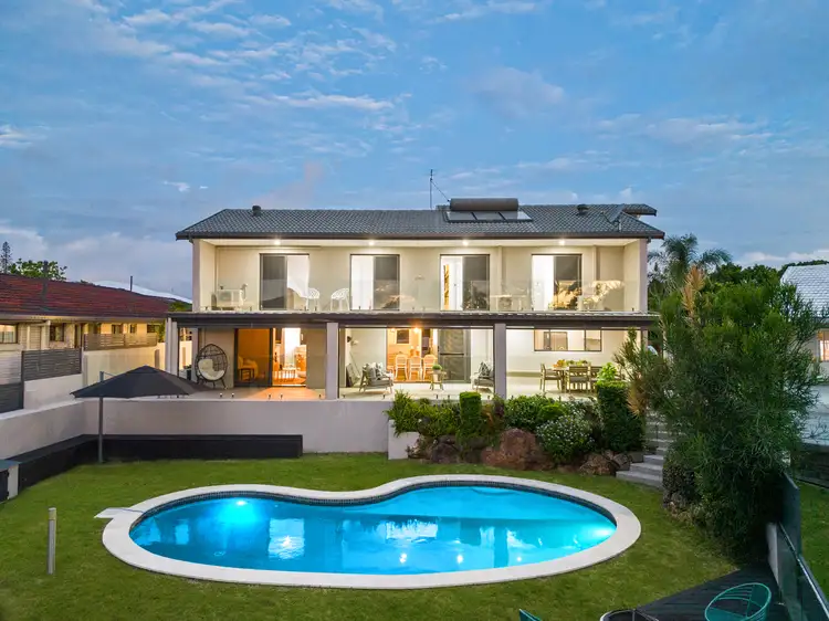 84 Campbell Street, Sorrento QLD 4217