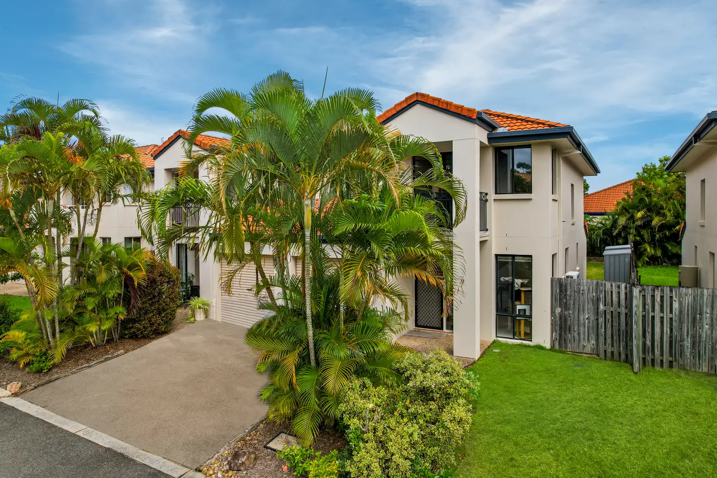 Main view of Homely townhouse listing, 33/19 Harrow Place, Arundel QLD 4214