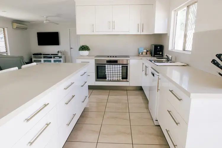 Fifth view of Homely house listing, 18 Cremorne Drive, Tannum Sands QLD 4680