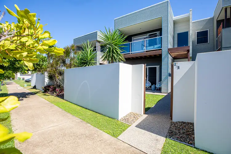2/5 Vaucluse Crescent, East Mackay QLD 4740