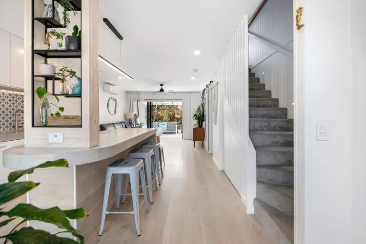 56/172 Barrier Reef Drive, Mermaid Waters QLD 4218