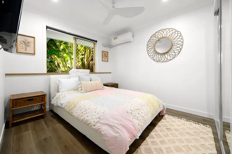 Fifth view of Homely semi-detached listing, 4/125 Hansford Road, Coombabah QLD 4216