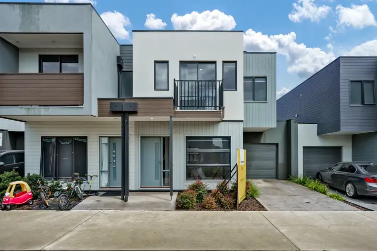 Second view of Homely house listing, 8 Cassius Circuit, Cranbourne North VIC 3977