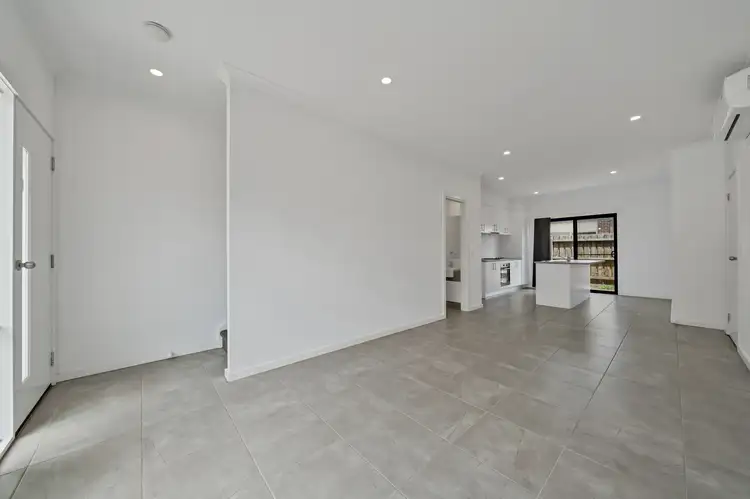 Fifth view of Homely house listing, 8 Cassius Circuit, Cranbourne North VIC 3977
