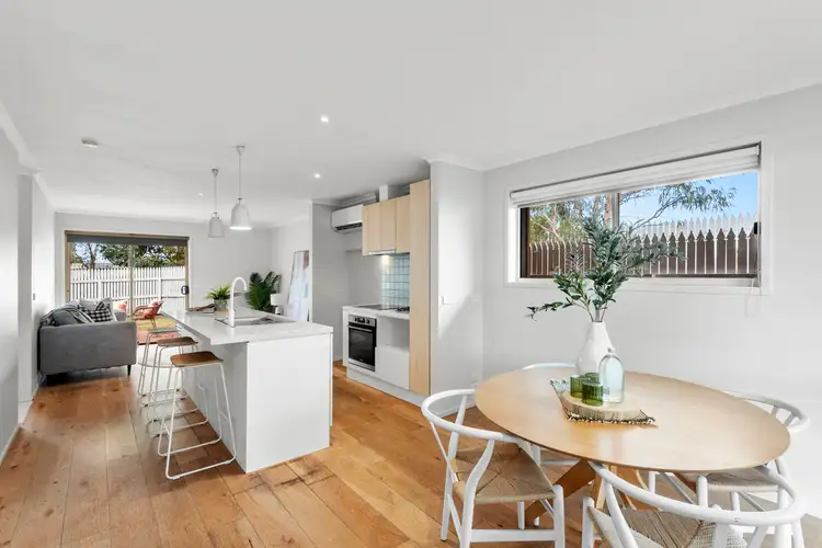 1/180 Cox Road, Lovely Banks VIC 3213