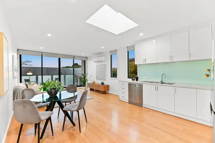 Main view of Homely apartment listing, 10/85 Whitehorse Road, Blackburn VIC 3130
