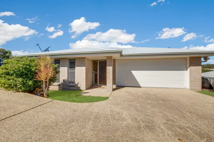 Main view of Homely semi-detached listing, 2/20 Boonderee Place, New Auckland QLD 4680