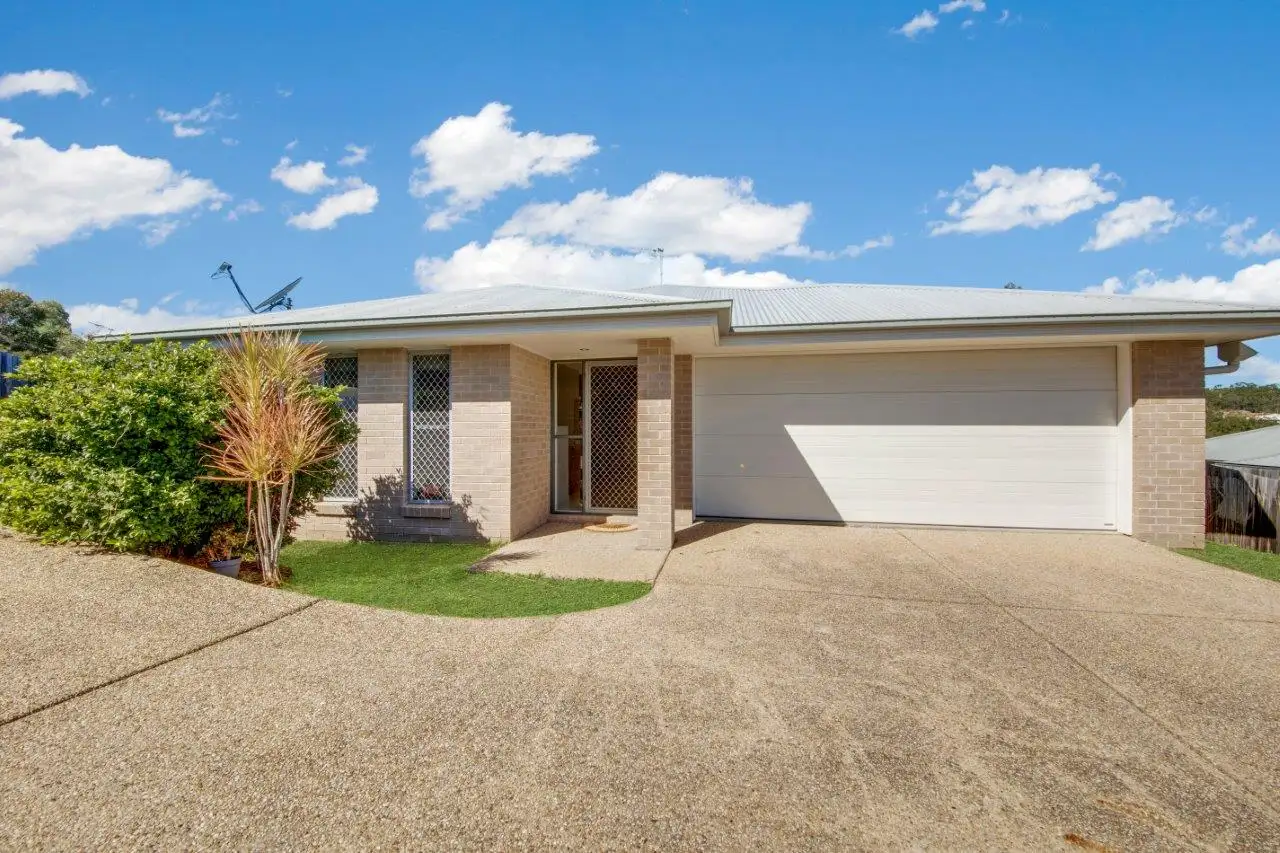 Main view of Homely semi-detached listing, 2/20 Boonderee Place, New Auckland QLD 4680