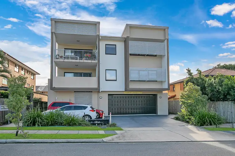 2/9 Greenbank Street, Chermside QLD 4032