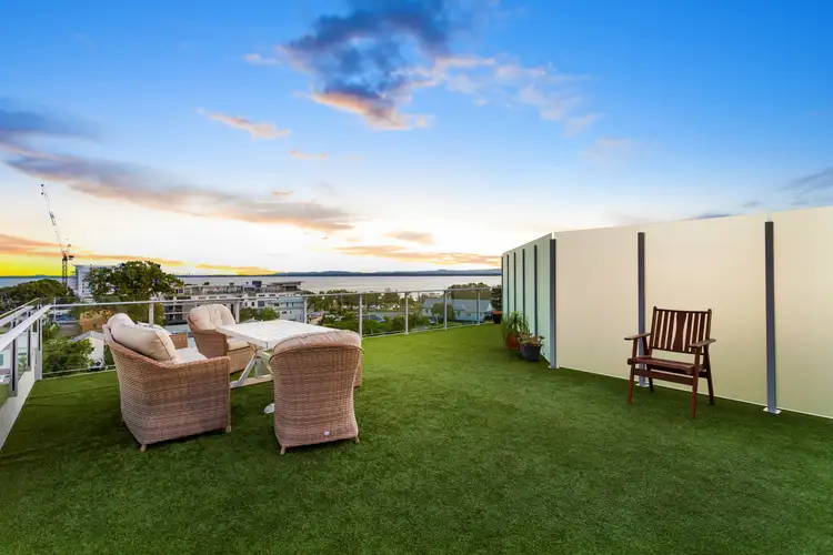 402/29 Caroline Street, Woody Point QLD 4019