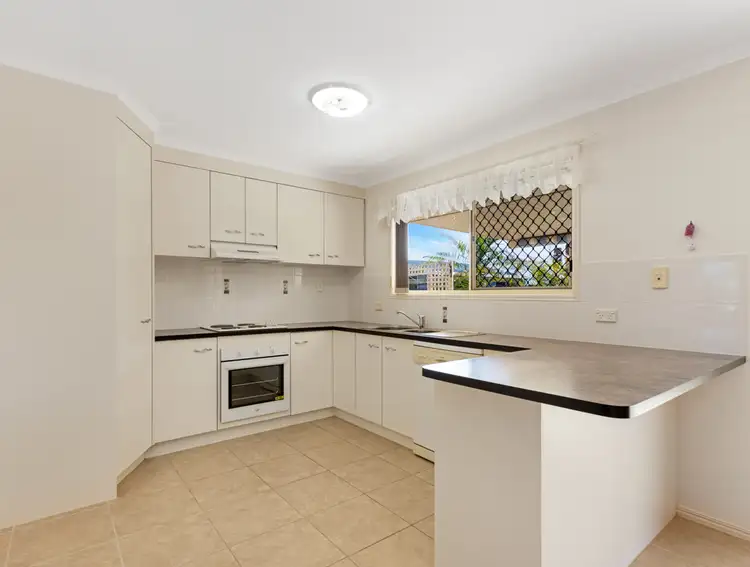 Fifth view of Homely house listing, 2 Yacht Close, Point Vernon QLD 4655