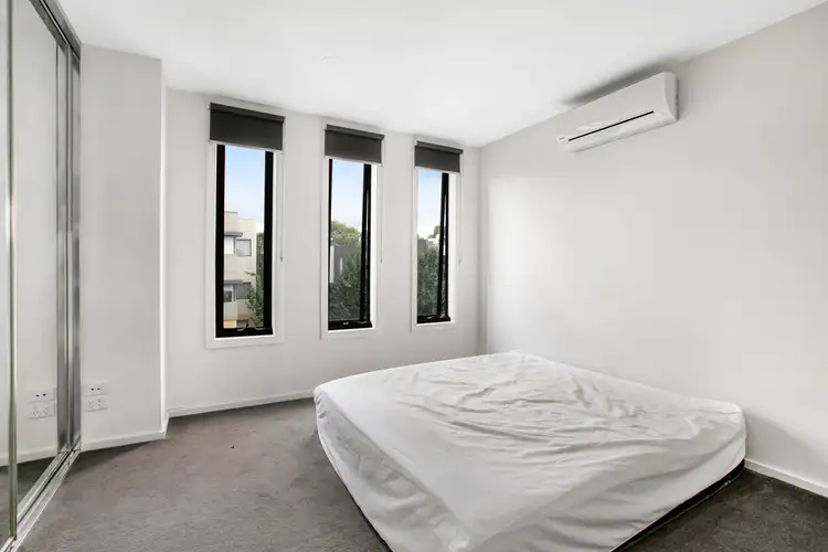 Fifth view of Homely house listing, 18 Collared Close, Bundoora VIC 3083