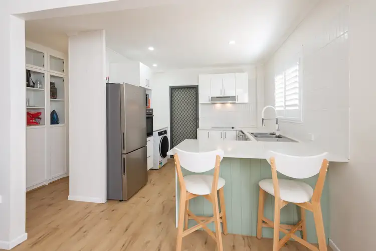Fifth view of Homely house listing, 4/13 Bruce Avenue, Paradise Point QLD 4216