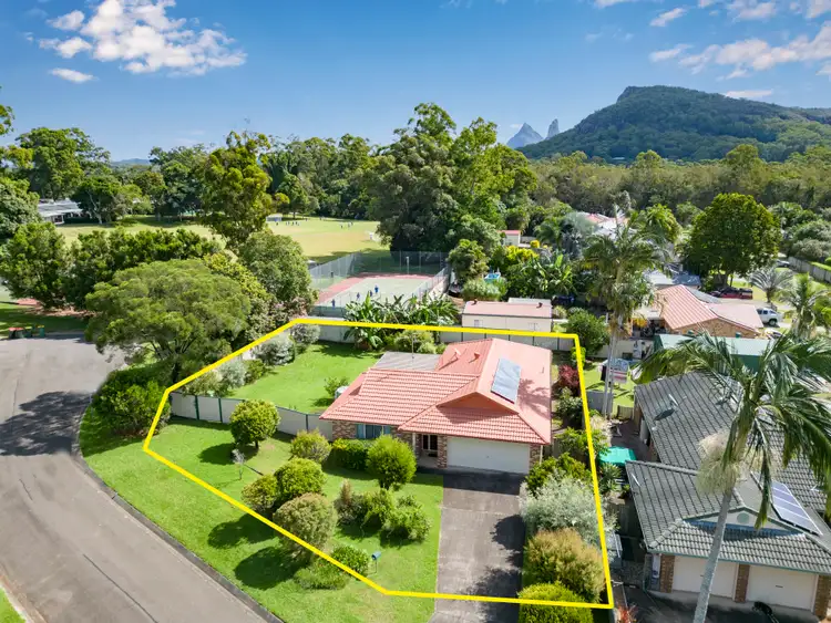 15 Alexandra Court, Glass House Mountains QLD 4518