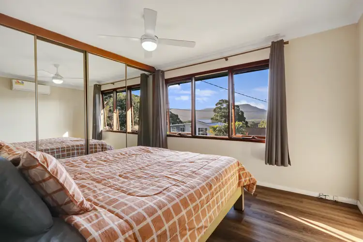 Sixth view of Homely house listing, 33 Edgeworth Avenue, Kanahooka NSW 2530