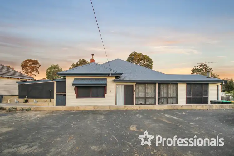 2 Swanstone Street, Collie WA 6225
