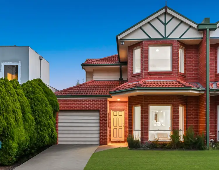 28 The Quadrangle, Glen Waverley VIC 3150