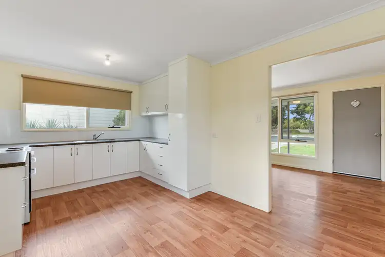 Second view of Homely house listing, 7 Venn Terrace, Kingston Se SA 5275