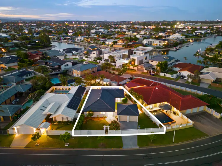 59 Boomerang Crescent, Sorrento QLD 4217