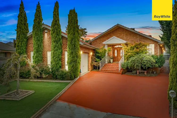 4 Liam Close, Hillside VIC 3037