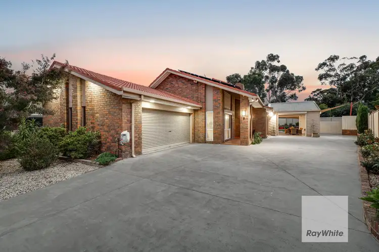 8 Irving Close, Greenvale VIC 3059