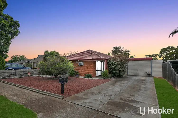36 Bridgeford Crescent, Melton South VIC 3338