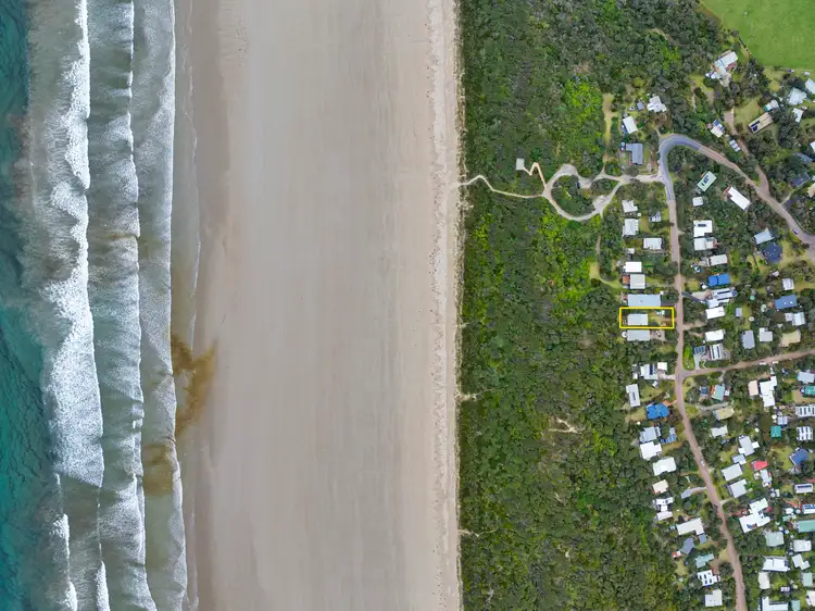20 Beach Pde, Sandy Point VIC 3959