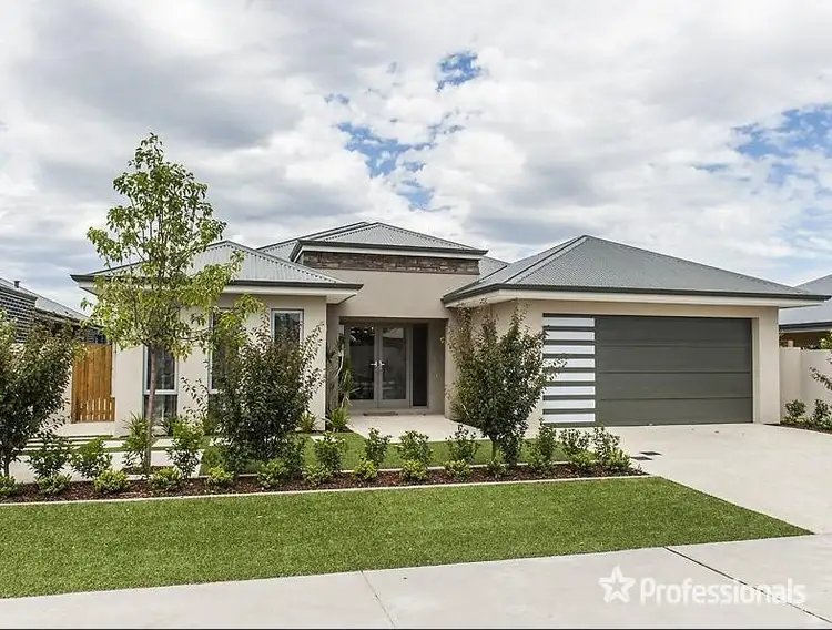 4 Horsenall Close, Ellenbrook WA 6069