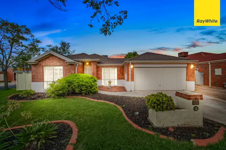 1 Hillsmeade Drive, Melton West VIC 3337