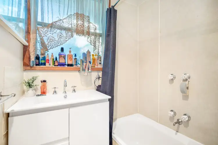 Sixth view of Homely house listing, 1 Knight Place, Horsham VIC 3400