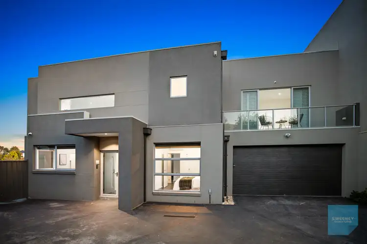 12/13 Greville Street, Caroline Springs VIC 3023