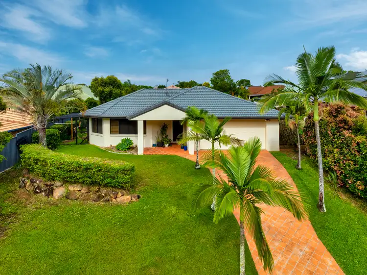 28 Desert Falls Crescent, Parkwood QLD 4214