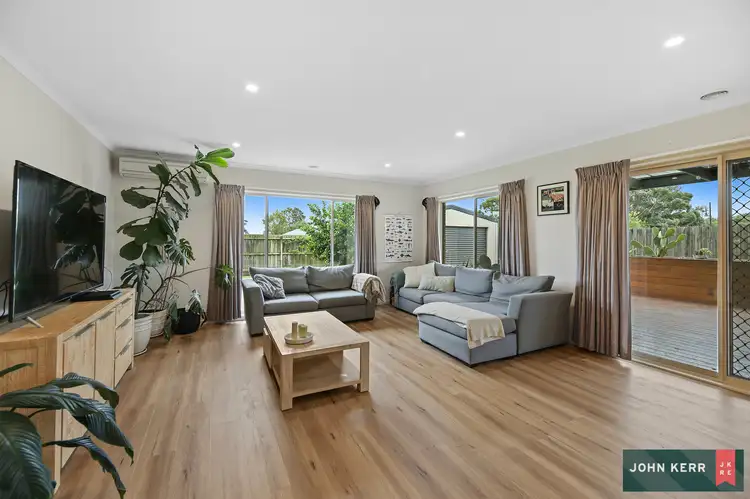 31 Vincent Boulevard, Trafalgar VIC 3824