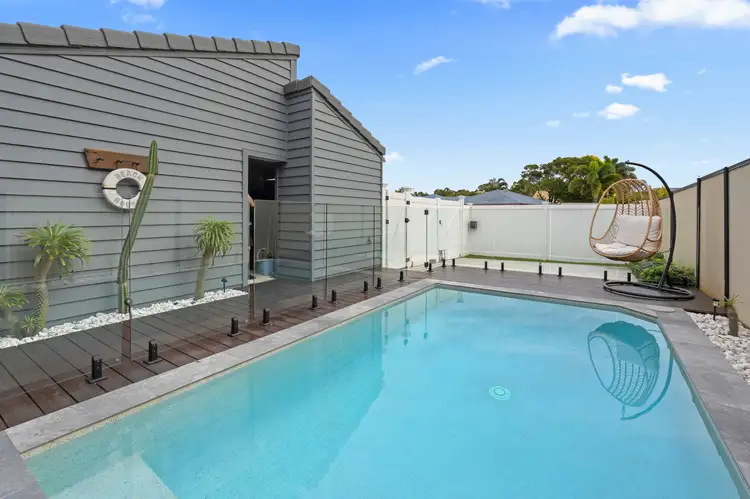 1/11 Maiala Close, Paradise Point QLD 4216