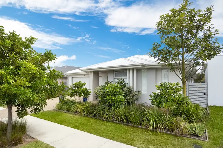 21 Byron Avenue, Newport QLD 4020