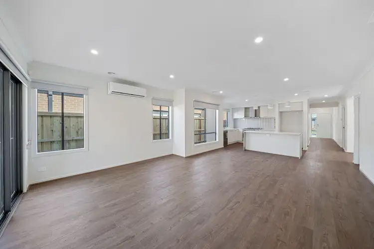 Third view of Homely house listing, 6 Thredbo Crescent, Clyde VIC 3978