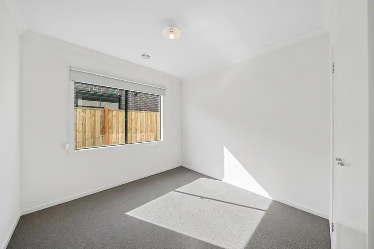 Fifth view of Homely house listing, 6 Thredbo Crescent, Clyde VIC 3978
