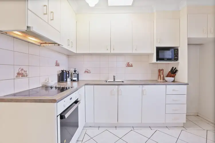Sixth view of Homely house listing, 7 Kimbarra Crescent, Koonawarra NSW 2530