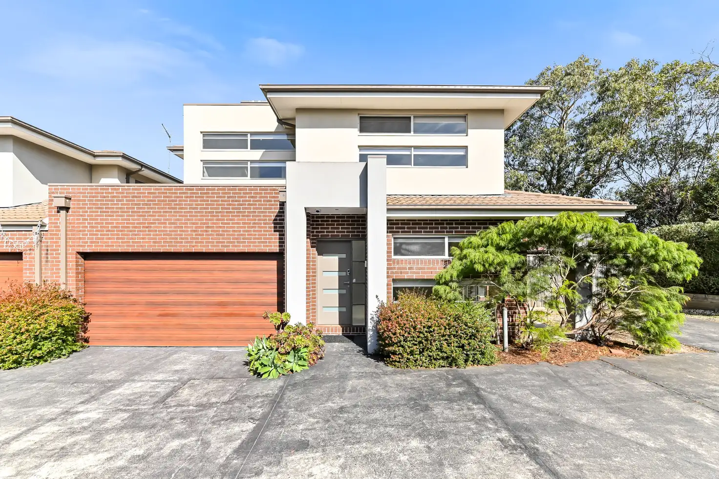 Main view of Homely house listing, 8/6-8 Innes Court, Berwick VIC 3806