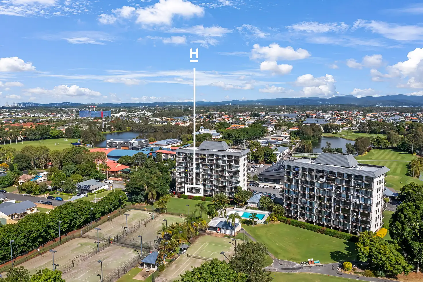 Main view of Homely unit listing, 2/13-27 Fairway Drive, Clear Island Waters QLD 4226