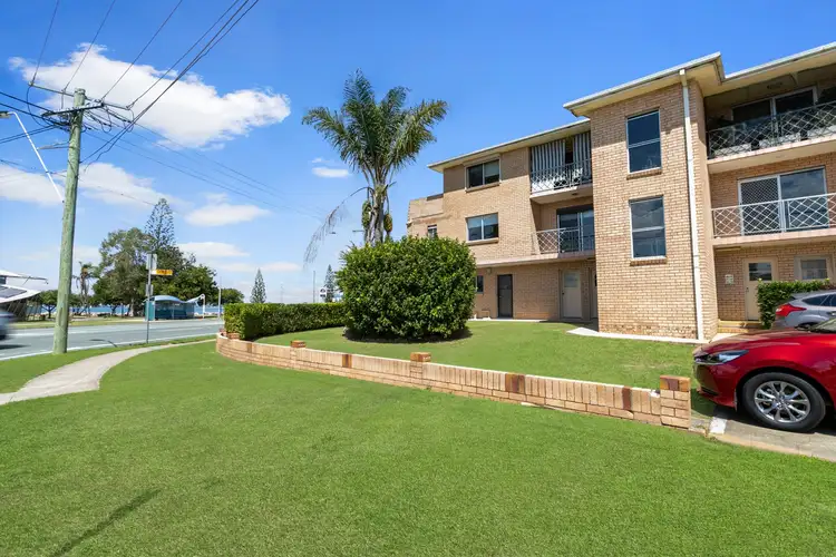 102 Hornibrook Esplanade
