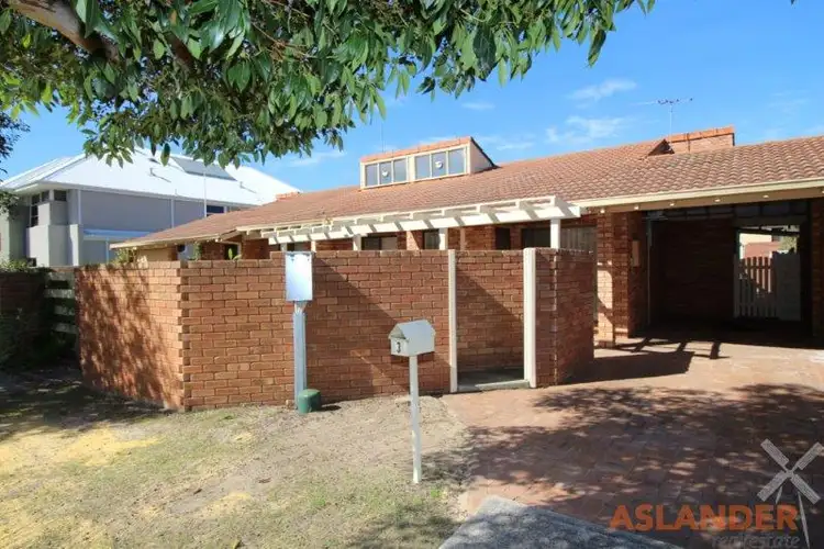 3/2 Axford Street